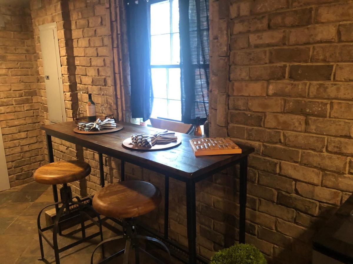 Savannah Sojourn - Time Travelers Retreat 1853 Экстерьер фото